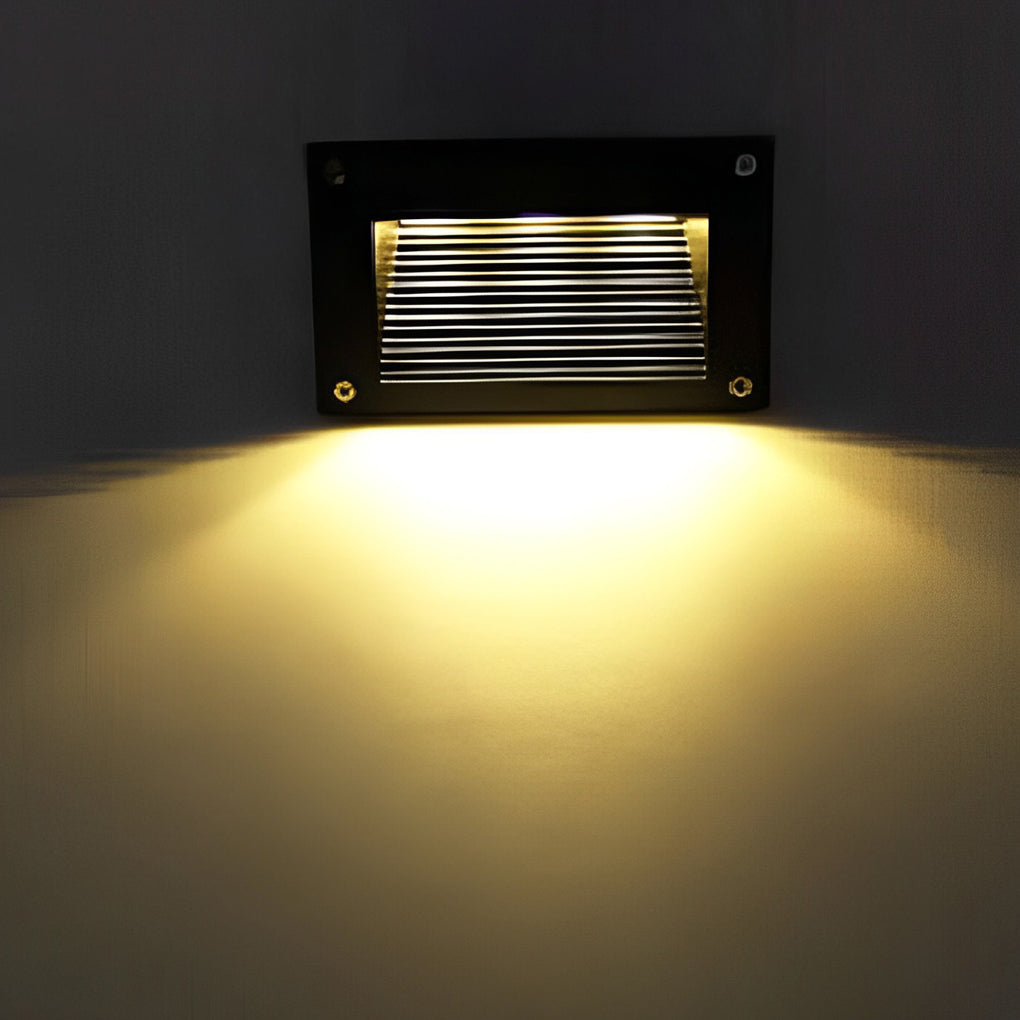 Modern Aluminium Step Light – Recessed for Staircases