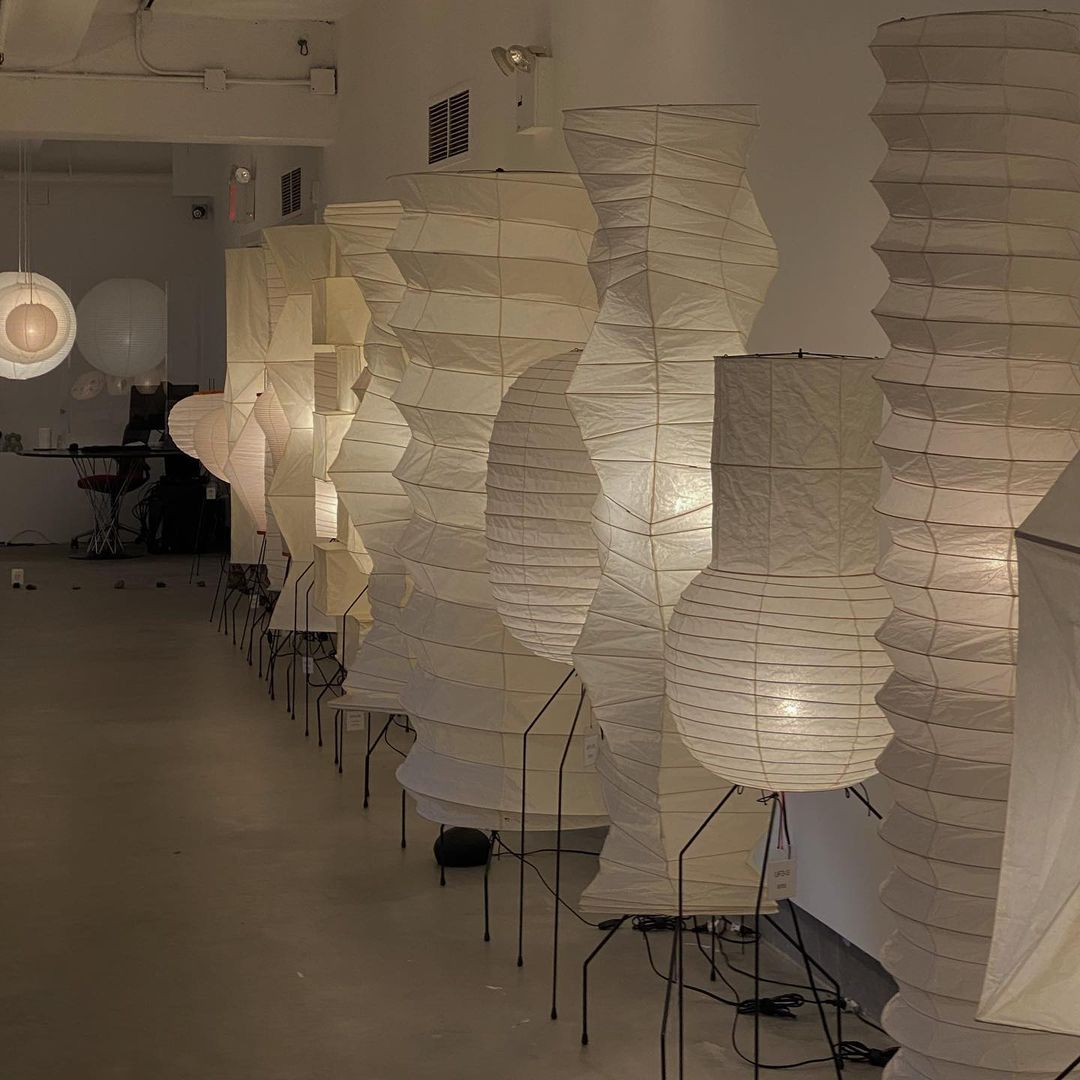 Japandi White Rice Paper Floor Lamp – Bamboo Rib