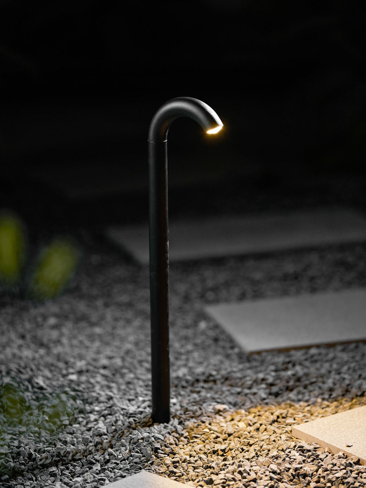 Modern Black Arched Path Light – Walkway Light for Garden