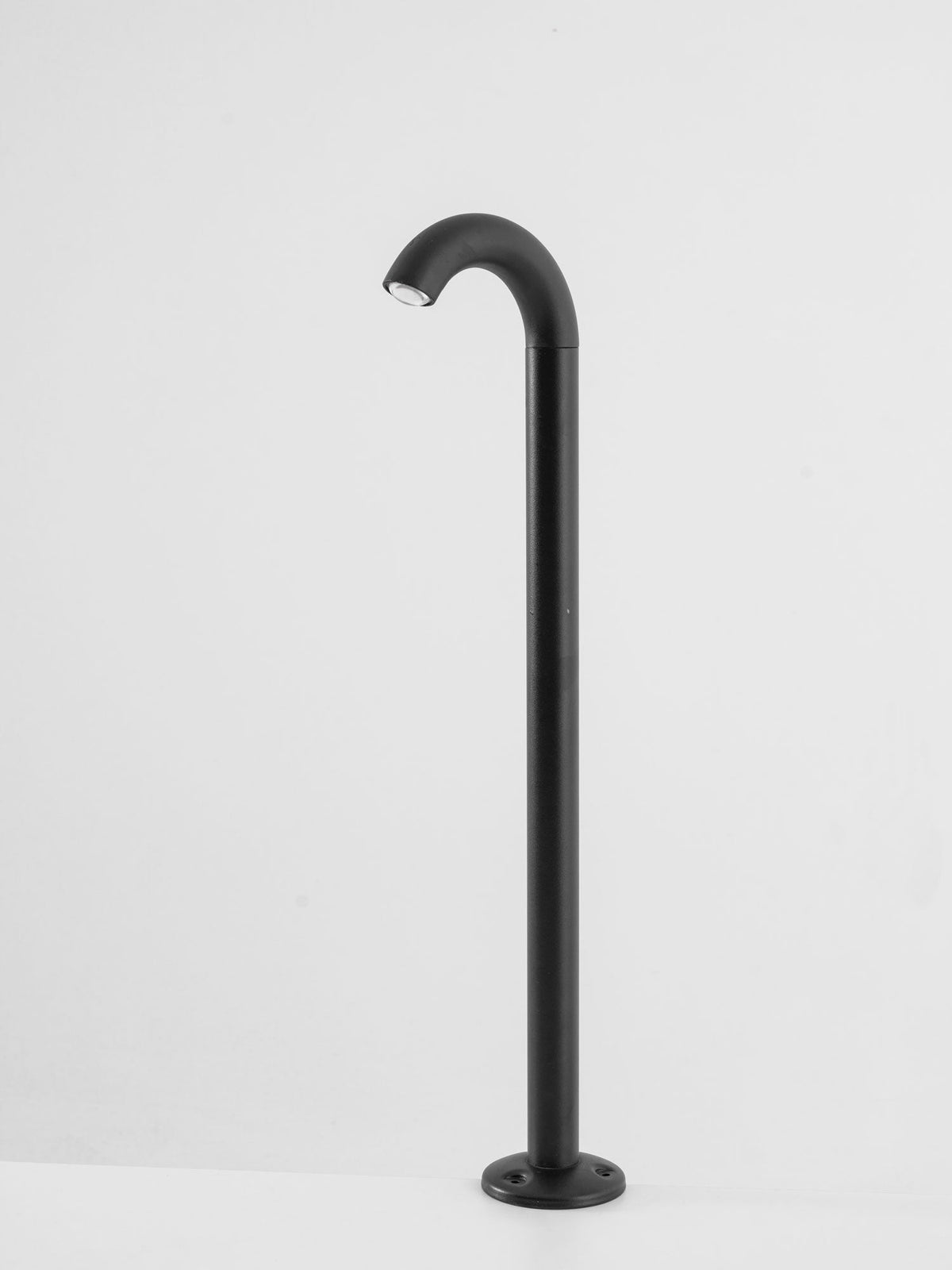 Modern Black Arched Path Light – Walkway Light for Garden