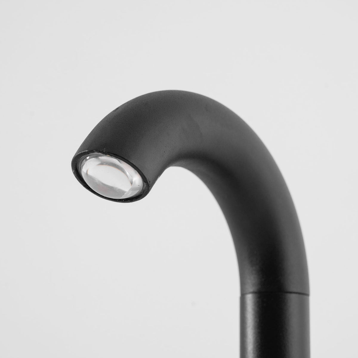 Modern Black Arched Path Light – Walkway Light for Garden