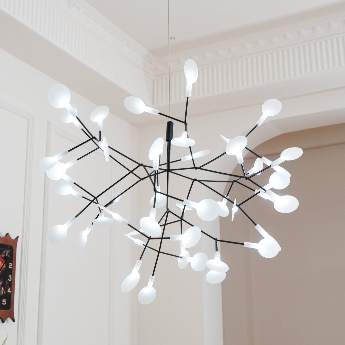 Modern Black Metal Branch Chandelier – Firefly LED
