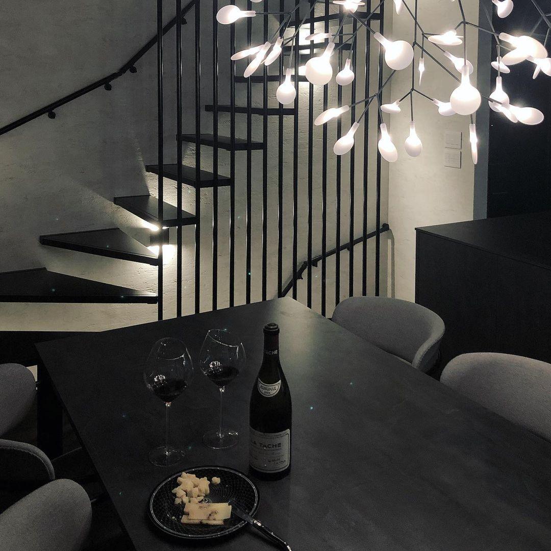Modern Black Metal Branch Chandelier – Firefly LED
