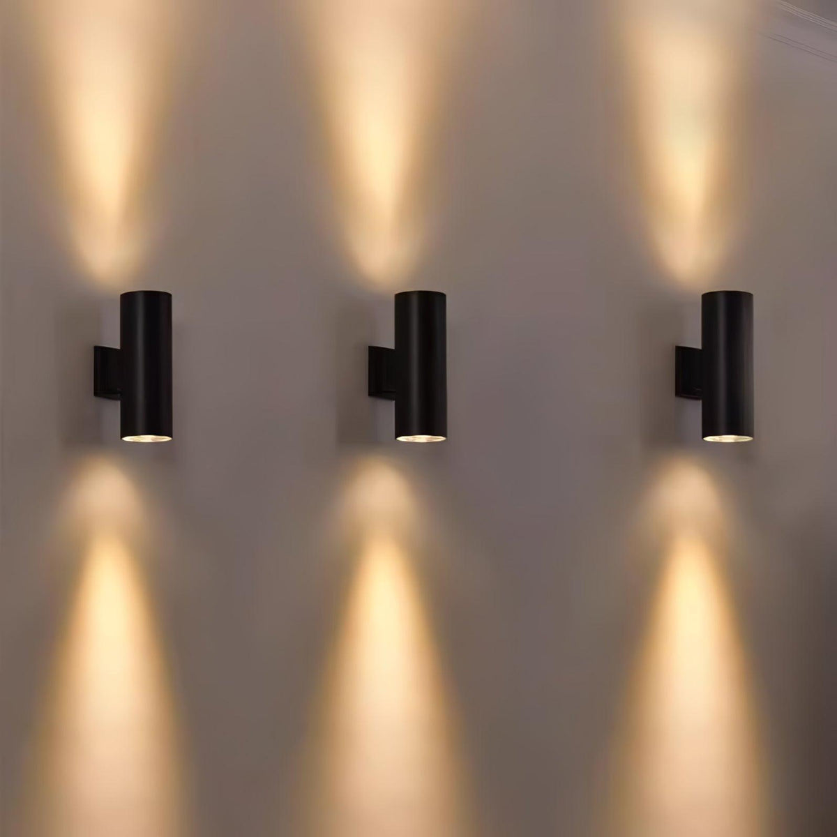 Modern Black Cylinder Wall Light – Outdoor Sconce for Porch