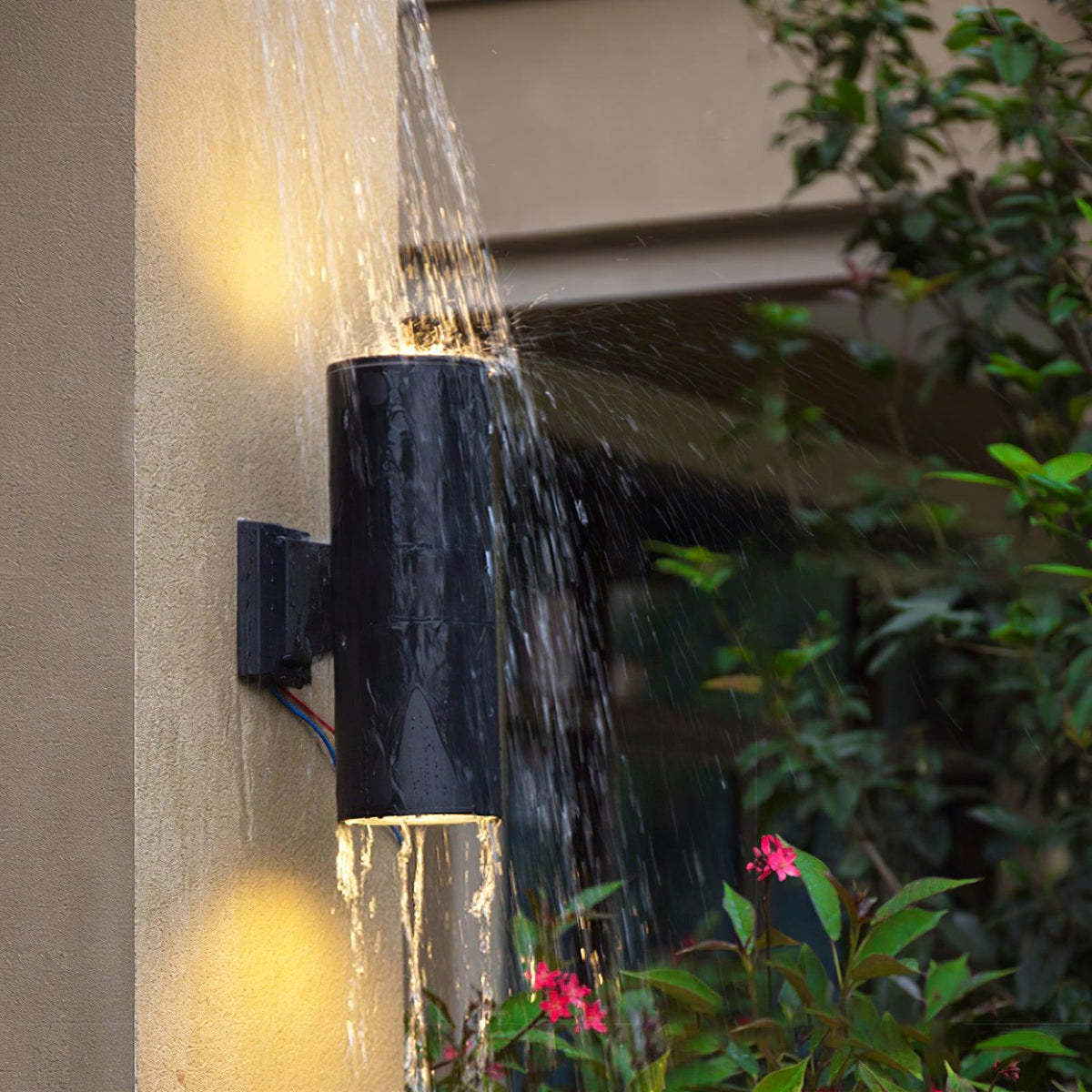 Modern Black Cylinder Wall Light – Outdoor Sconce for Porch