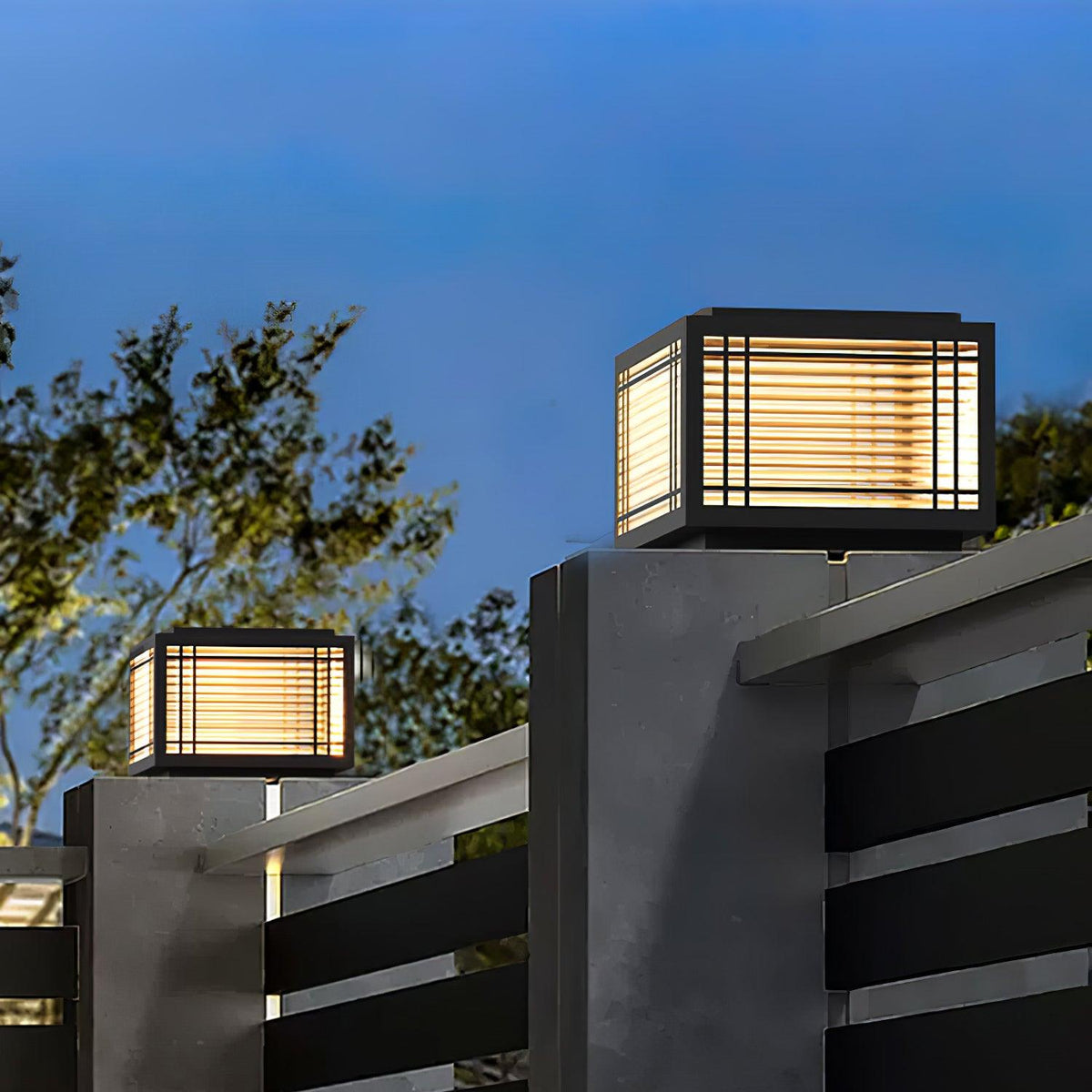 Classic Black Post Light – Solar Deck Light for Yard