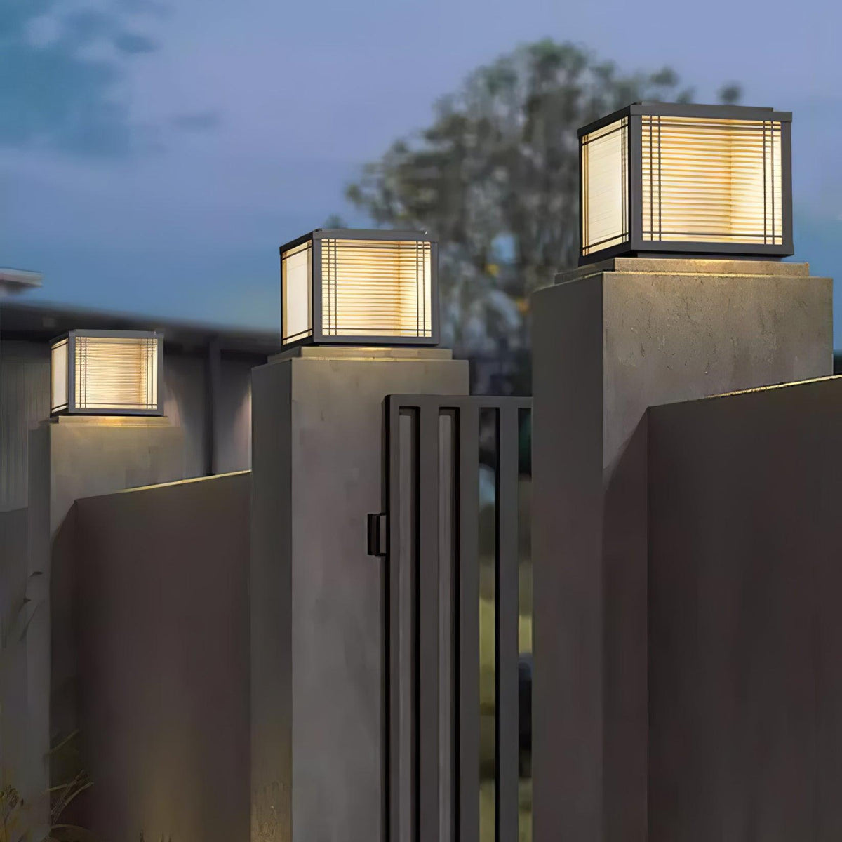Classic Black Post Light – Solar Deck Light for Yard