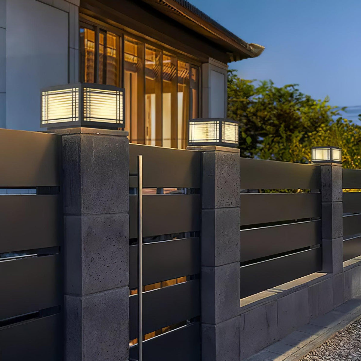Classic Black Post Light – Solar Deck Light for Yard