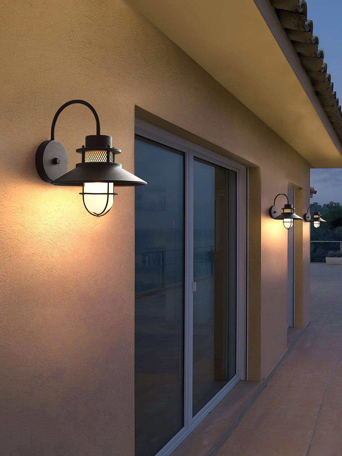 Industrial Black Wall Light – Glass Sconce for Porch