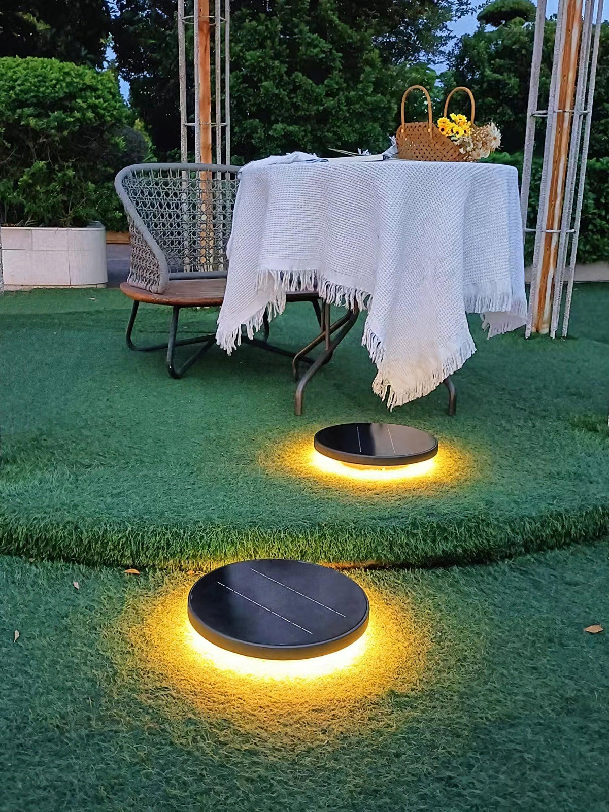 Black Solar Disc Light – Lawn Spike Light for Garden