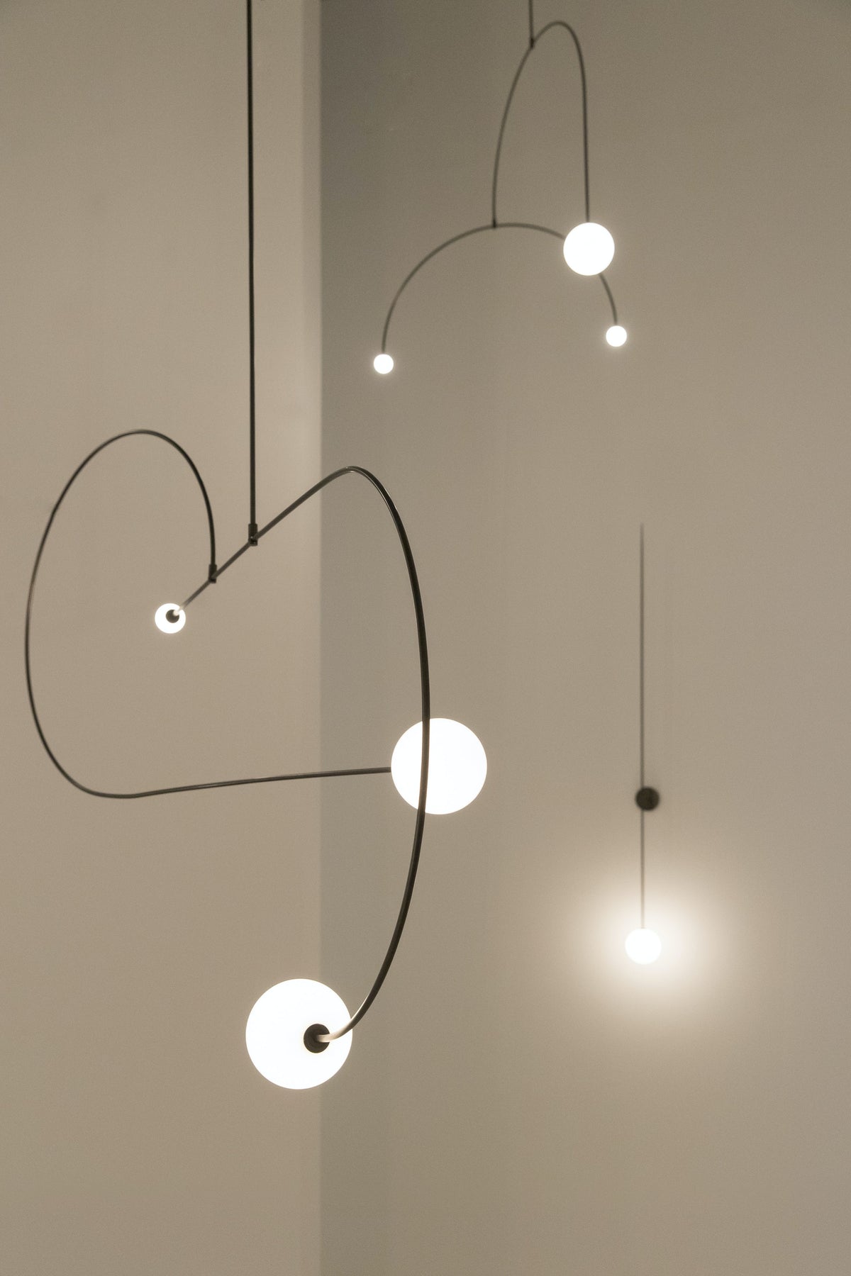 Modern Gold Metal Arc Chandelier – Globe Pendants