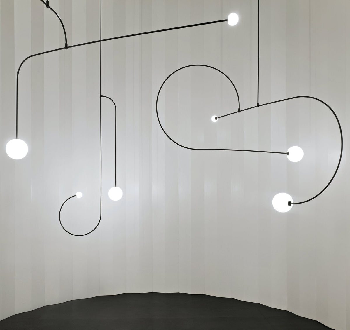 Modern Gold Metal Arc Chandelier – Globe Pendants