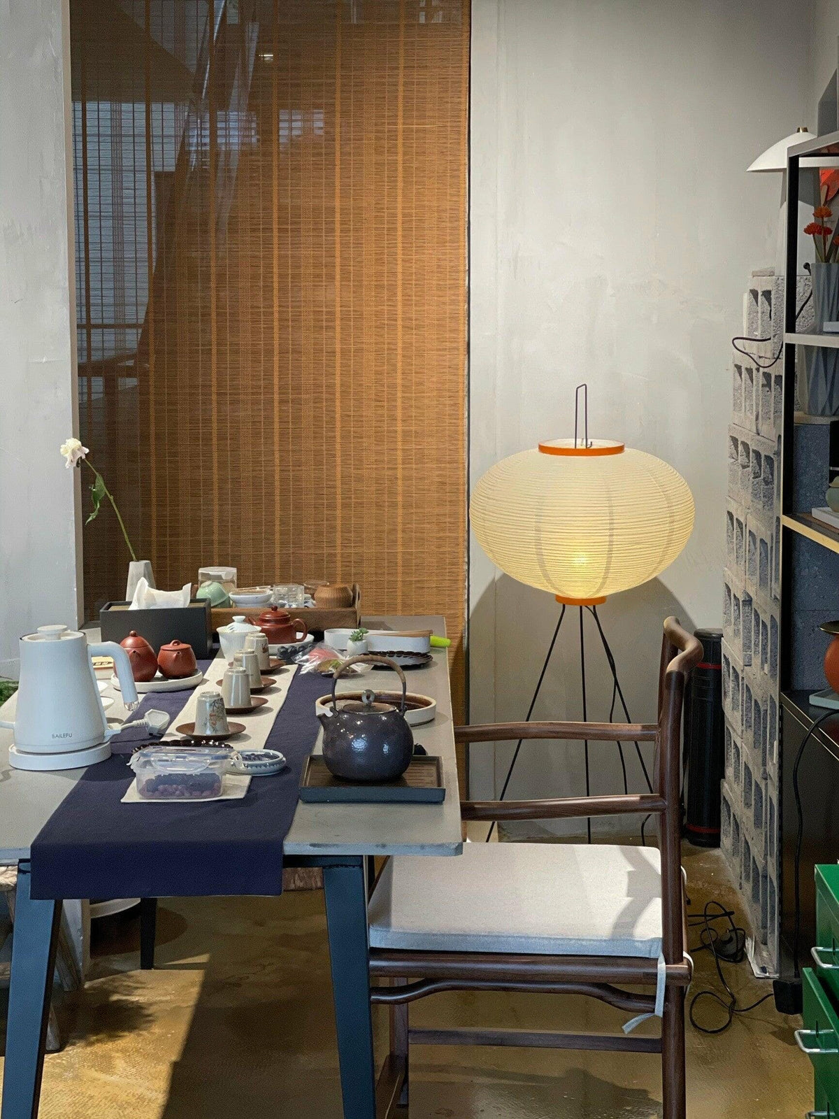 Japandi White Rice Paper Floor Lamp – Bamboo Rib