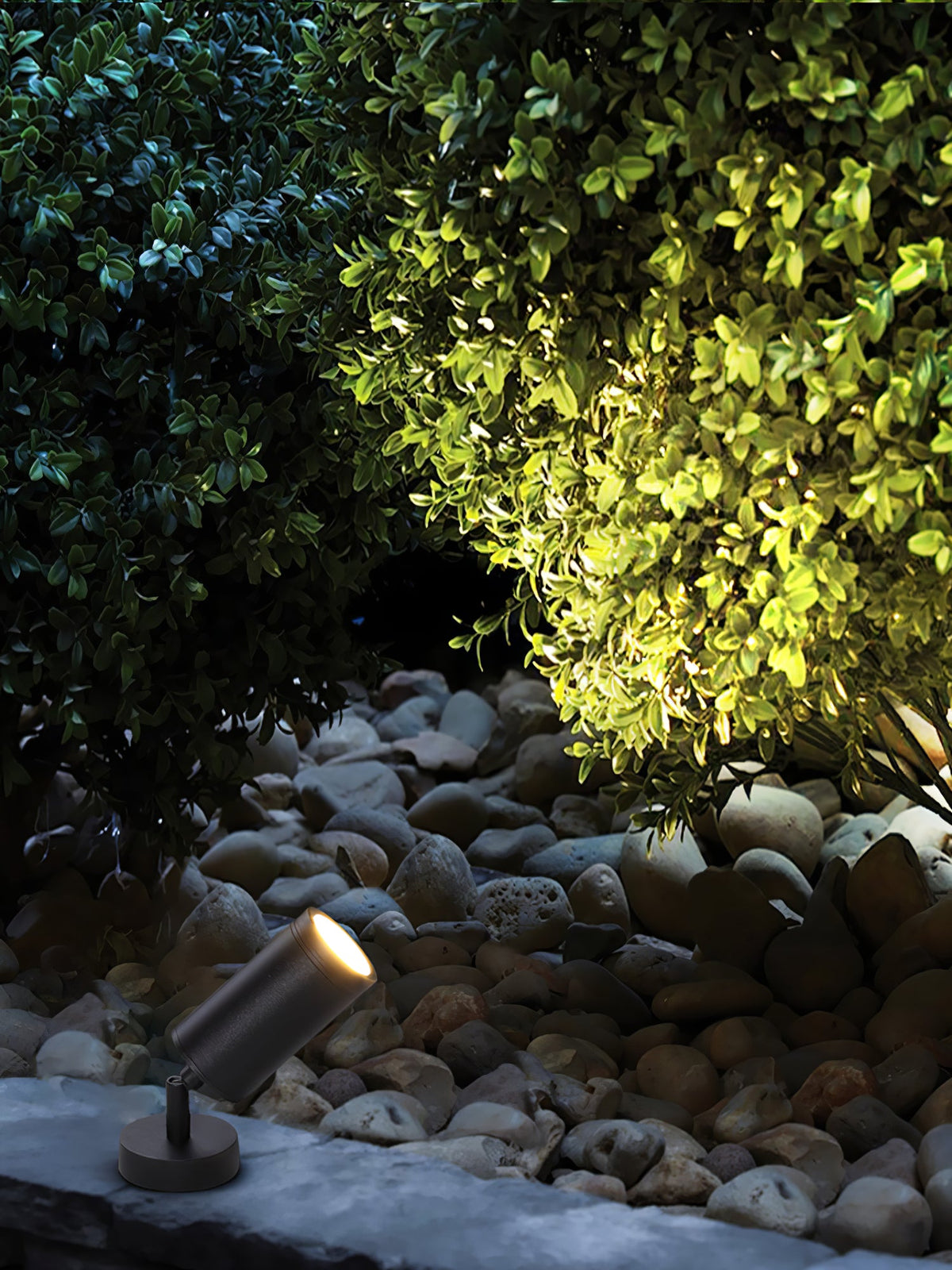 Modern Black Spike Light – Angled Spotlight for Garden