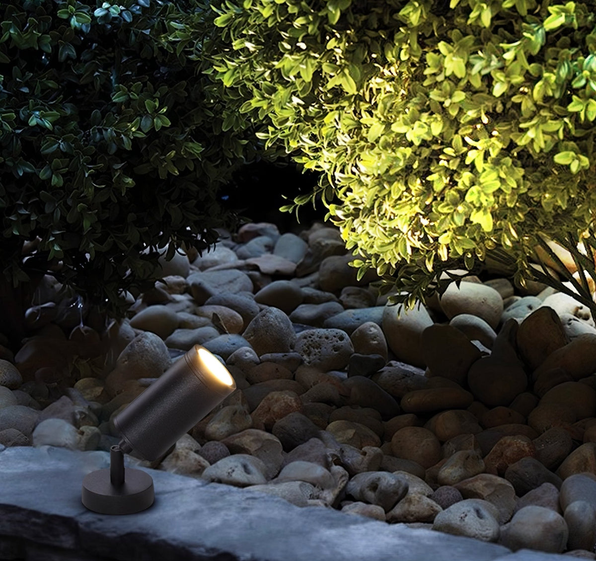 Modern Black Spike Light – Angled Spotlight for Garden