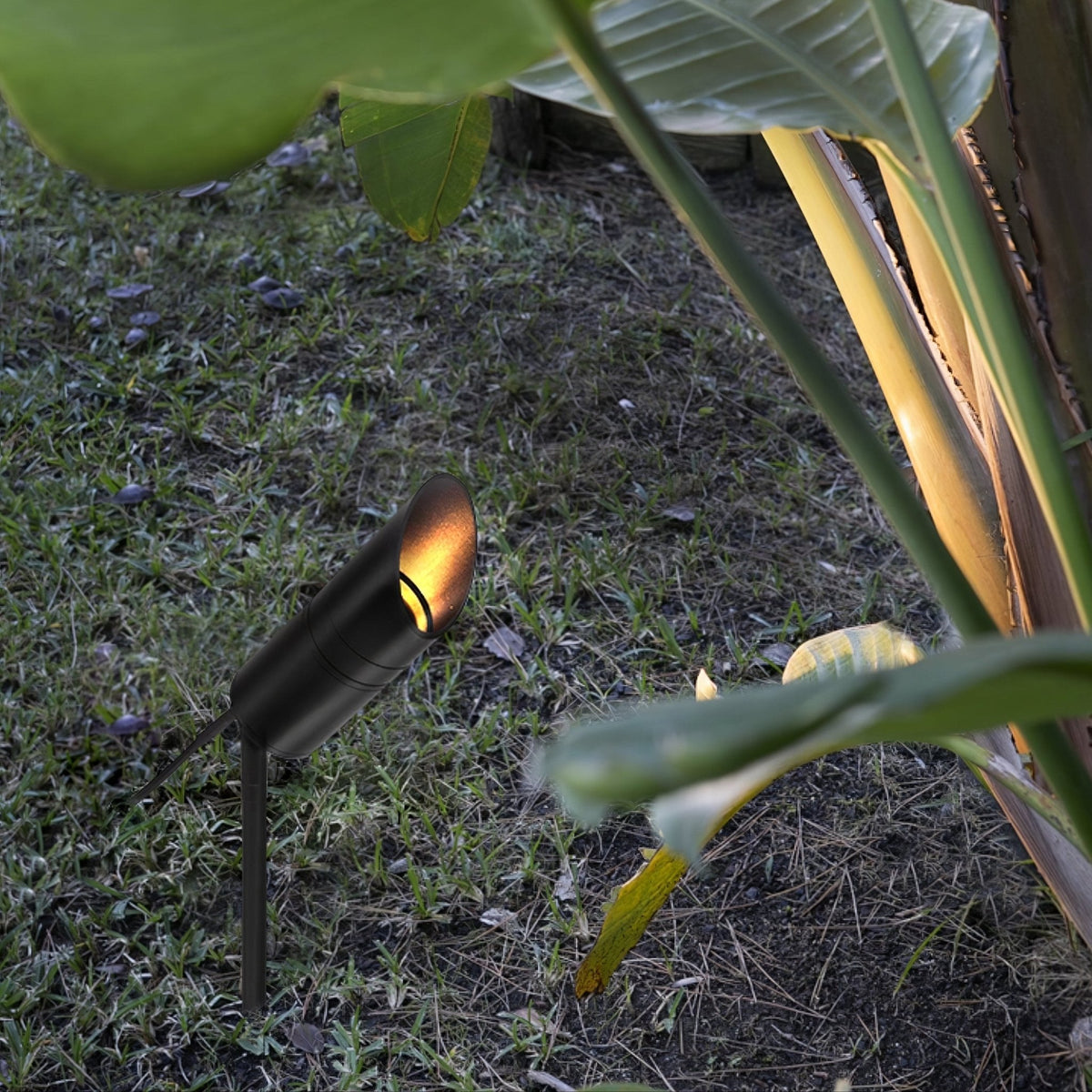 Modern Black Spike Light – Angled Spotlight for Garden