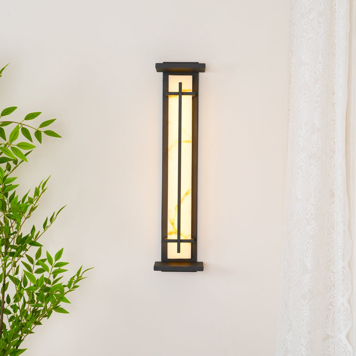 Modern Black Alabaster Wall Light – Tall Sconce for Porch