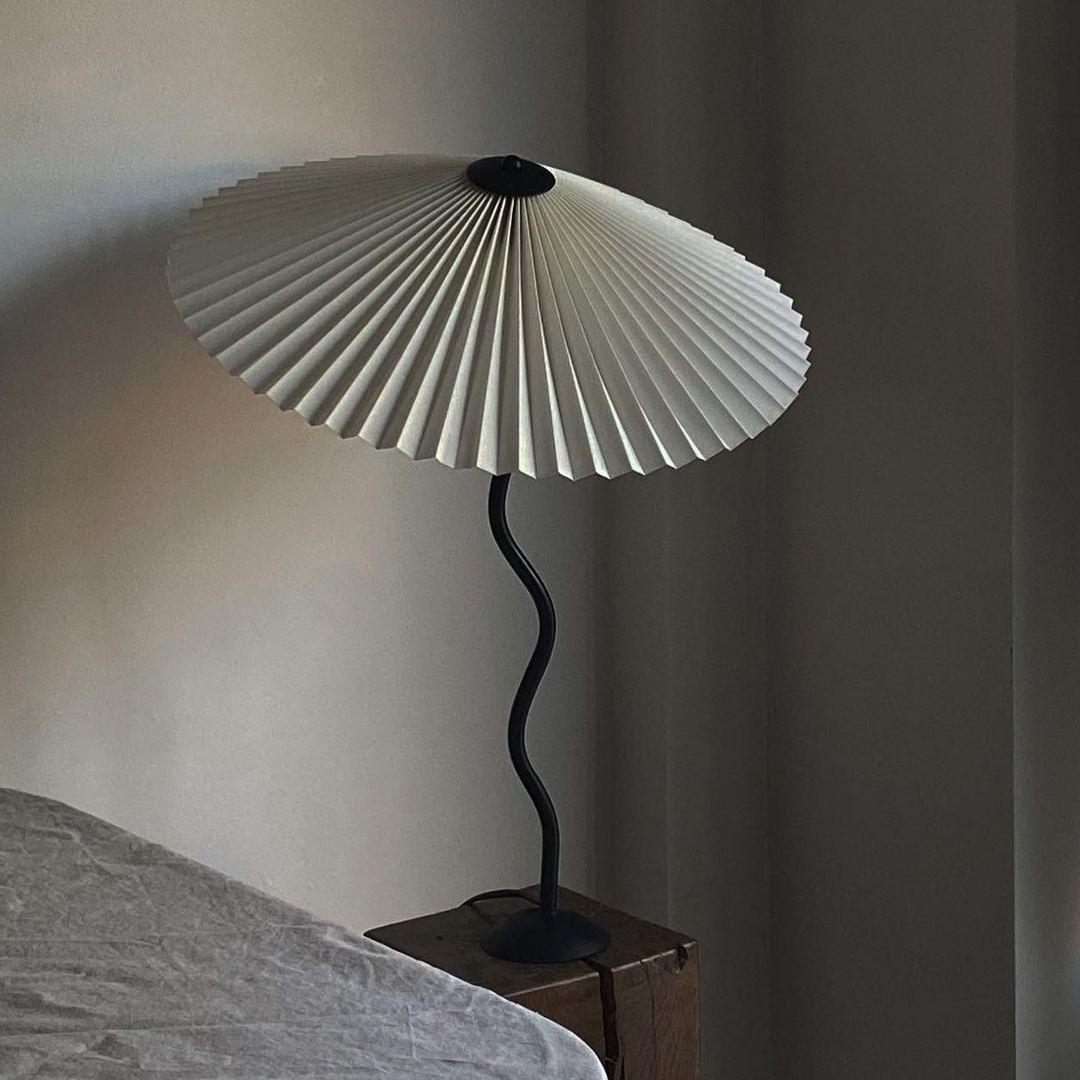 Modern Black Metal Table Lamp – Wavy Pleated Shade