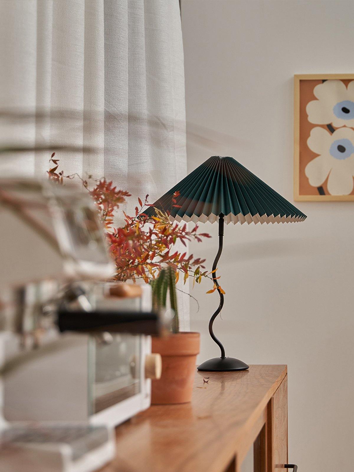Modern Black Metal Table Lamp – Wavy Pleated Shade