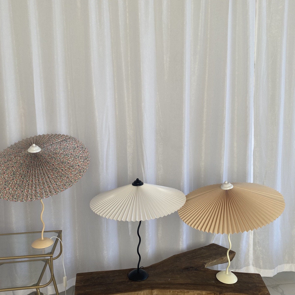 Modern Black Metal Table Lamp – Wavy Pleated Shade