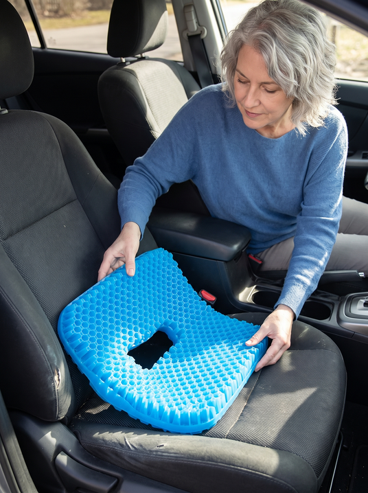 Fenoss Silicone Gel Honeycomb Seat Cushion lifestyle photo 2: Flexes With You