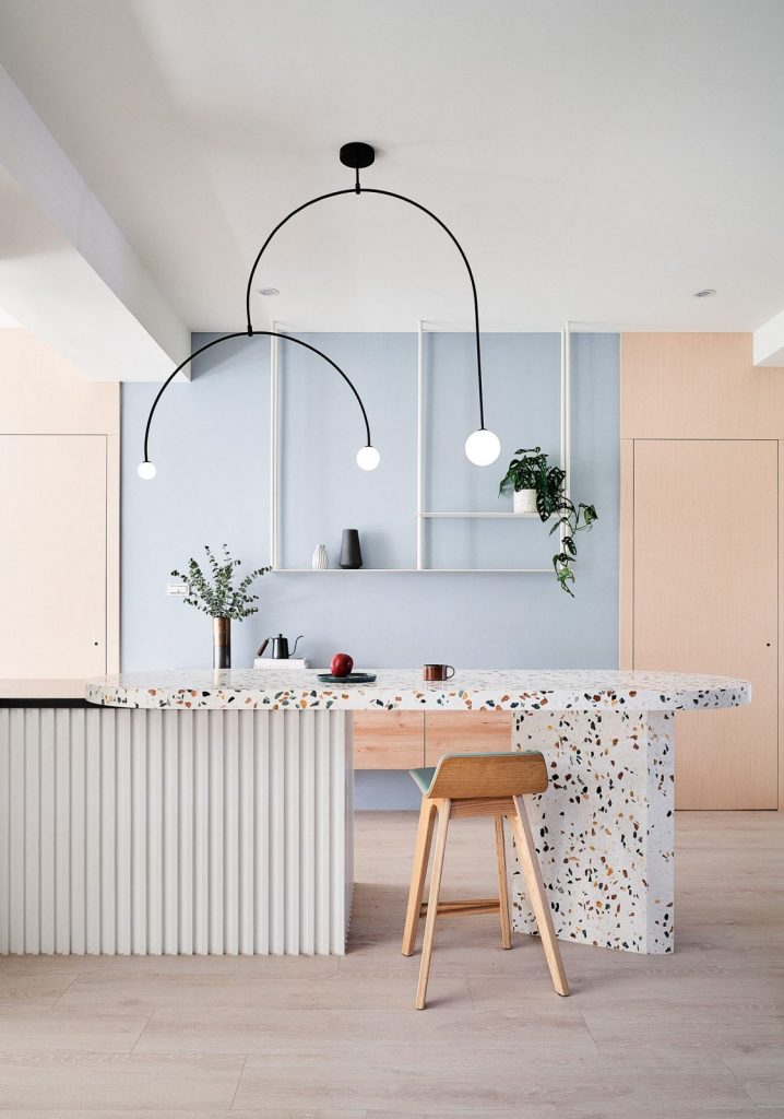 Modern Gold Metal Arc Chandelier – Globe Pendants