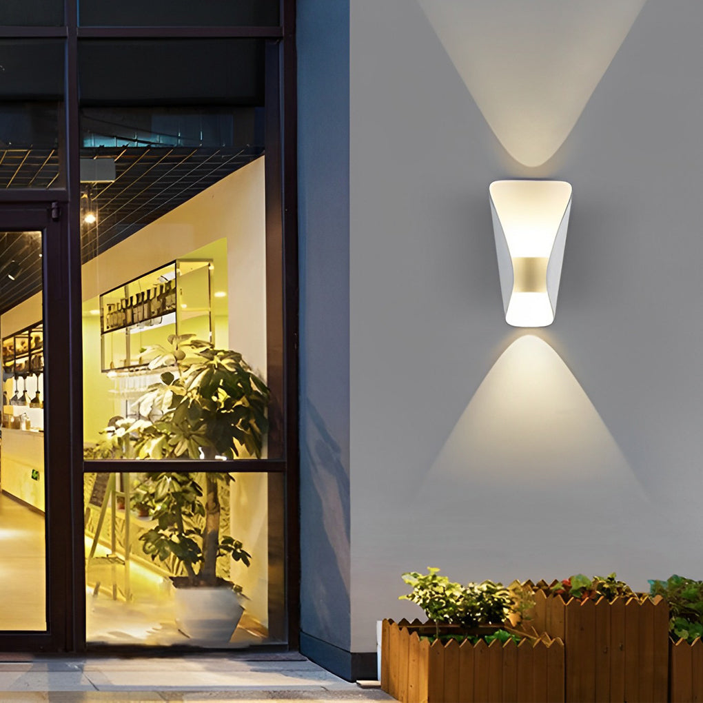 Modern Metal Wall Light – Small Up Down LED for Entryways