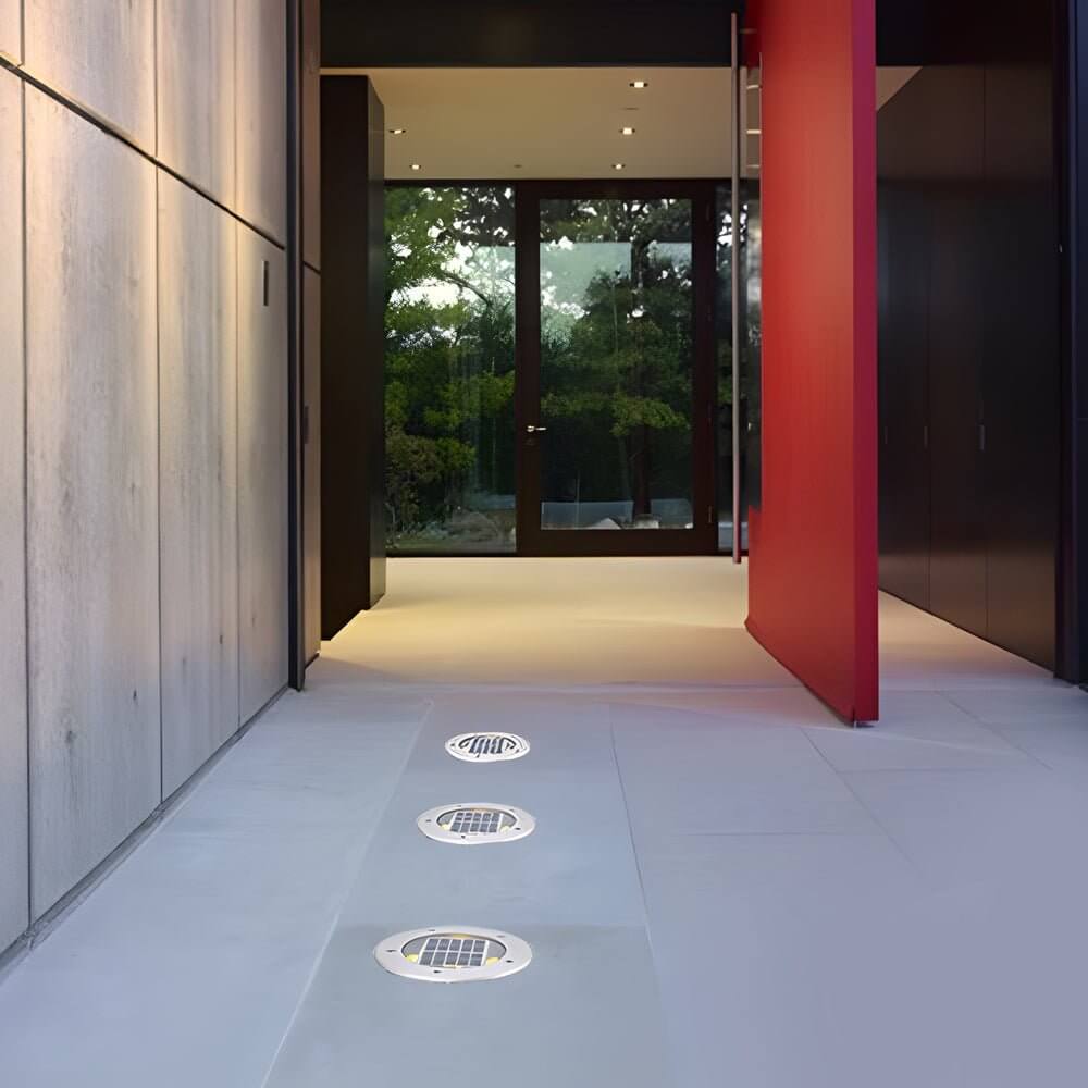 Modern Glass Well Light – In-Ground Solar LED for Pathways
