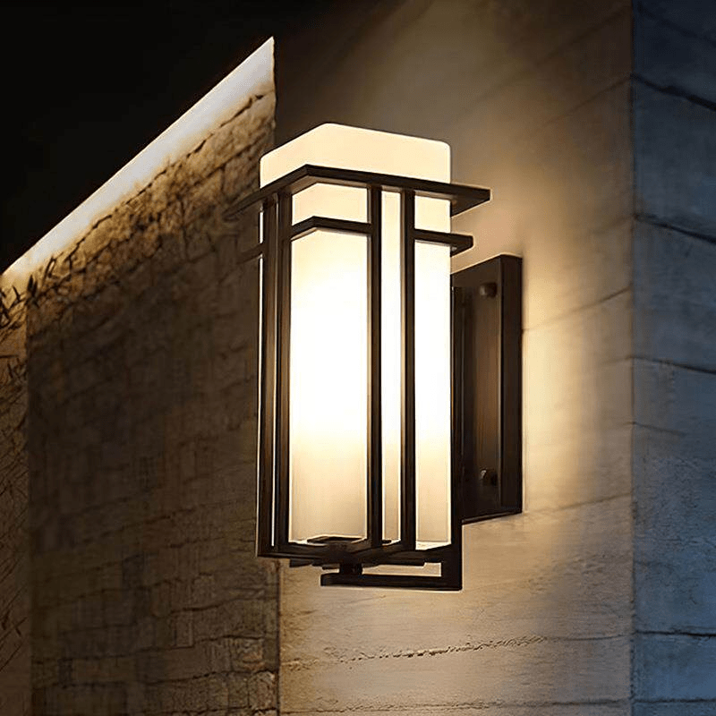 Retro Black Lantern Wall Light – Glass Sconce for Porch