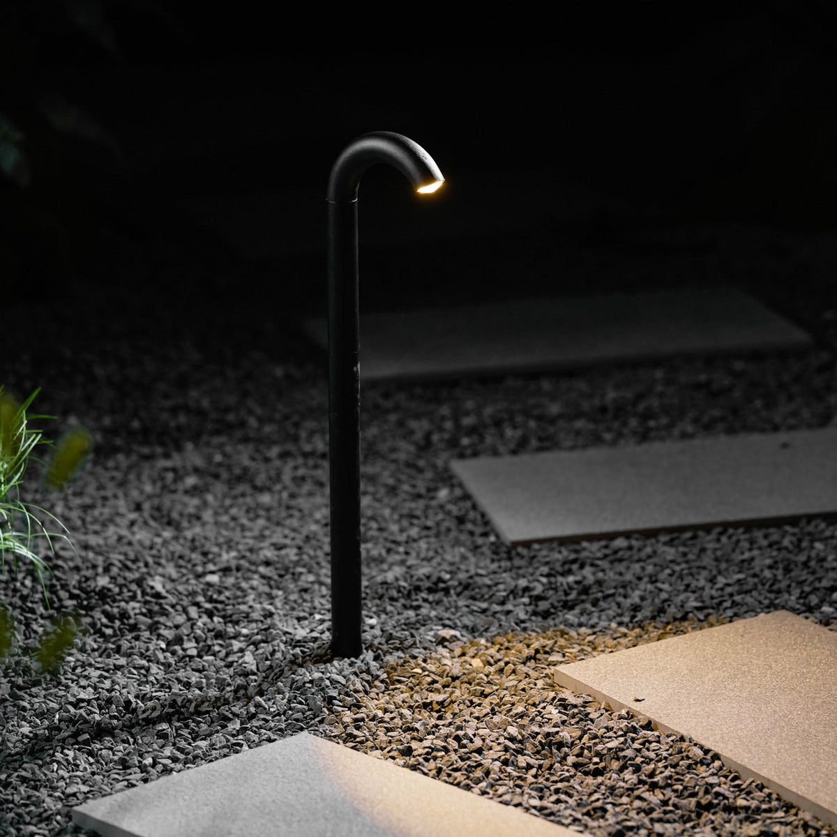Modern Black Arched Path Light – Walkway Light for Garden