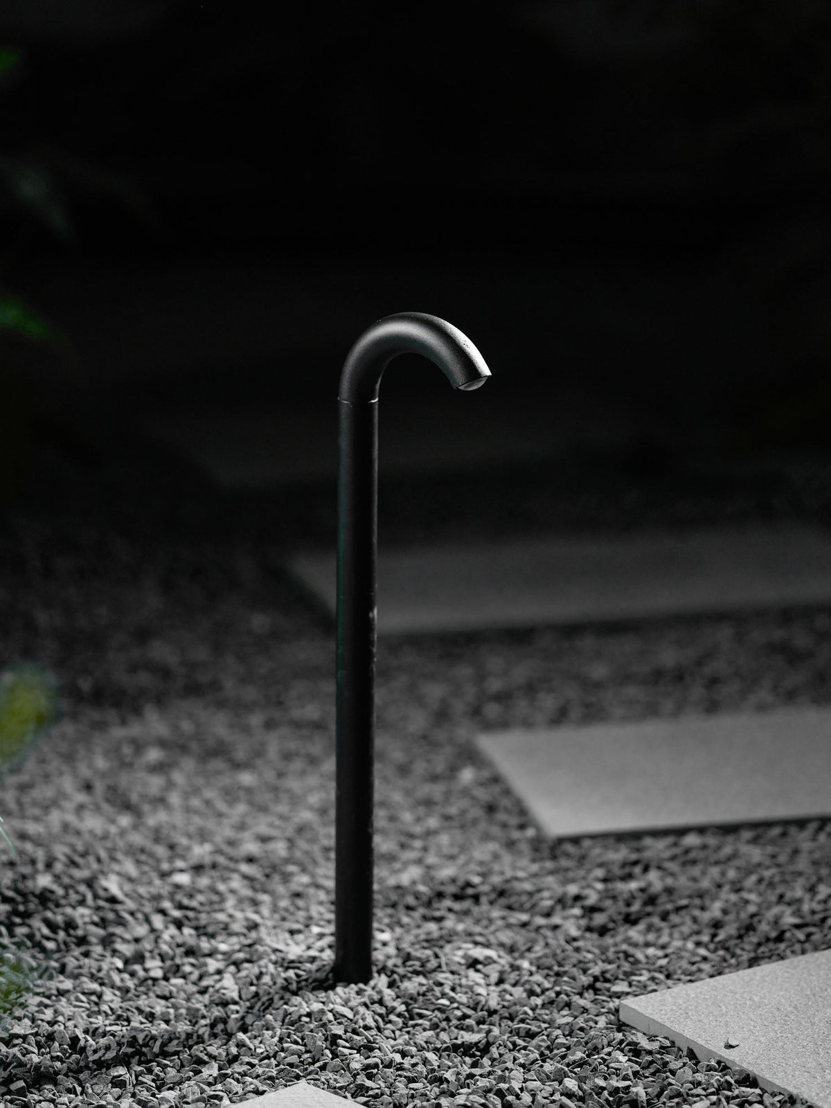 Modern Black Arched Path Light – Walkway Light for Garden