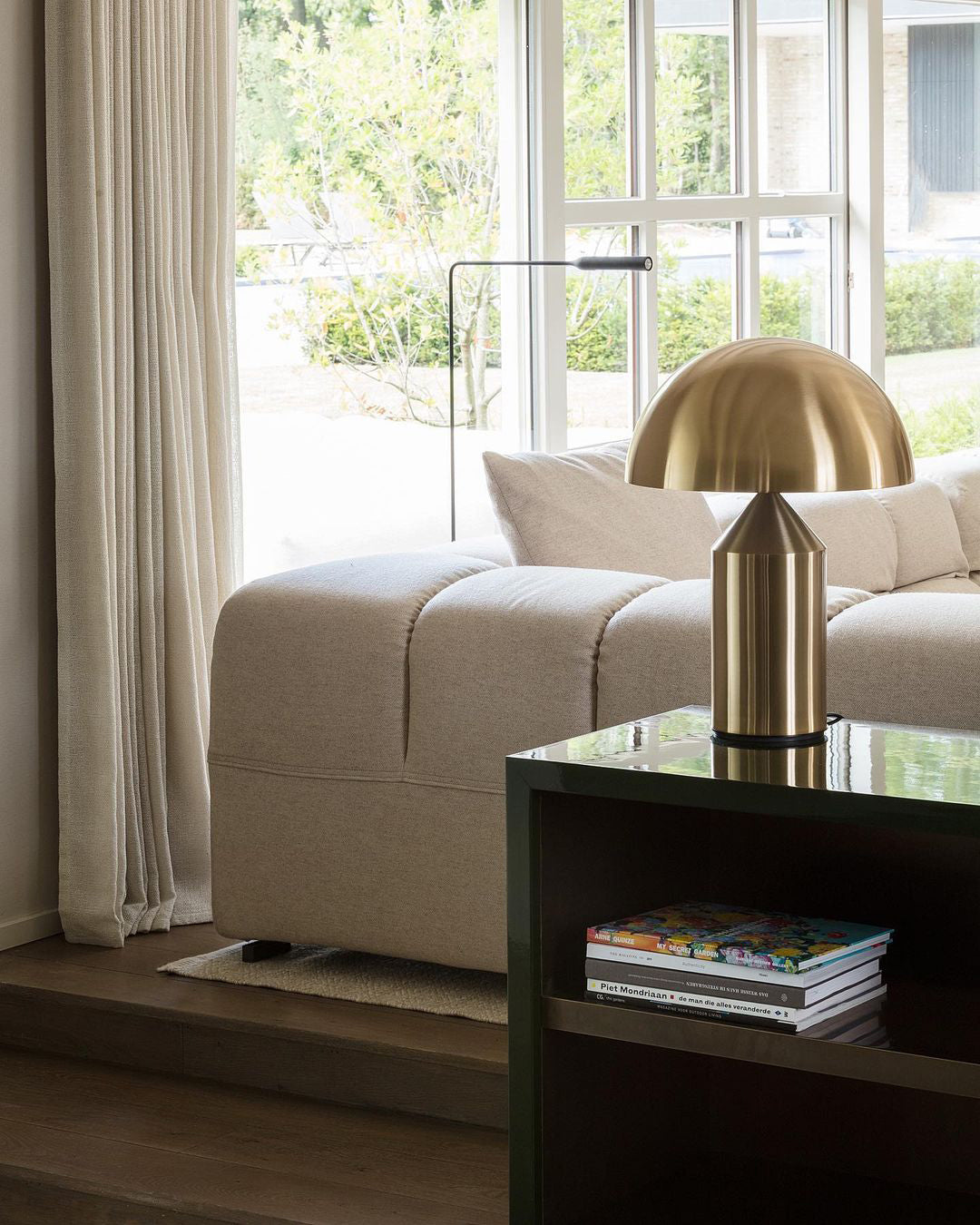 Mid-Century Metal Mushroom Table Lamp – Dome Shade