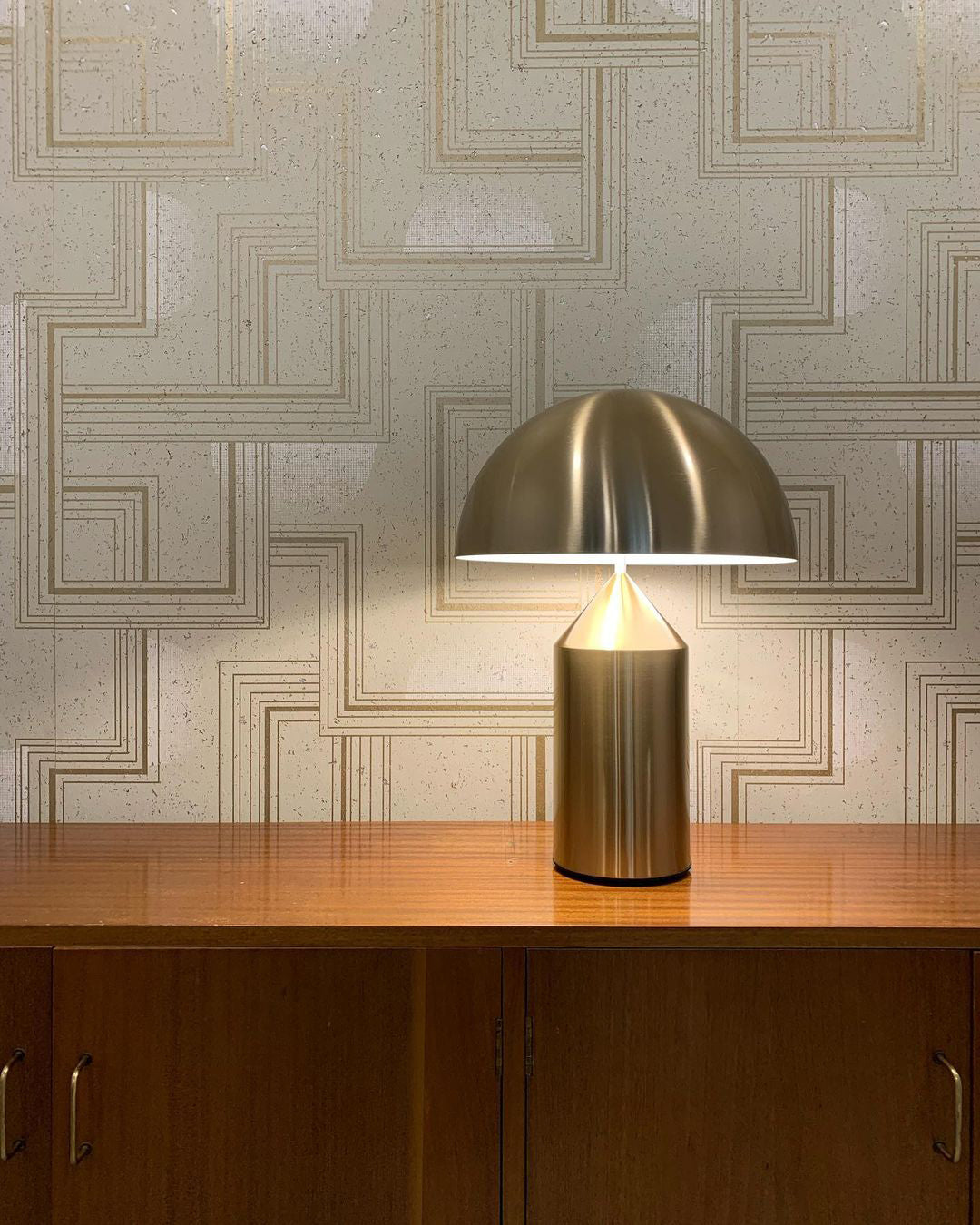 Mid-Century Metal Mushroom Table Lamp – Dome Shade