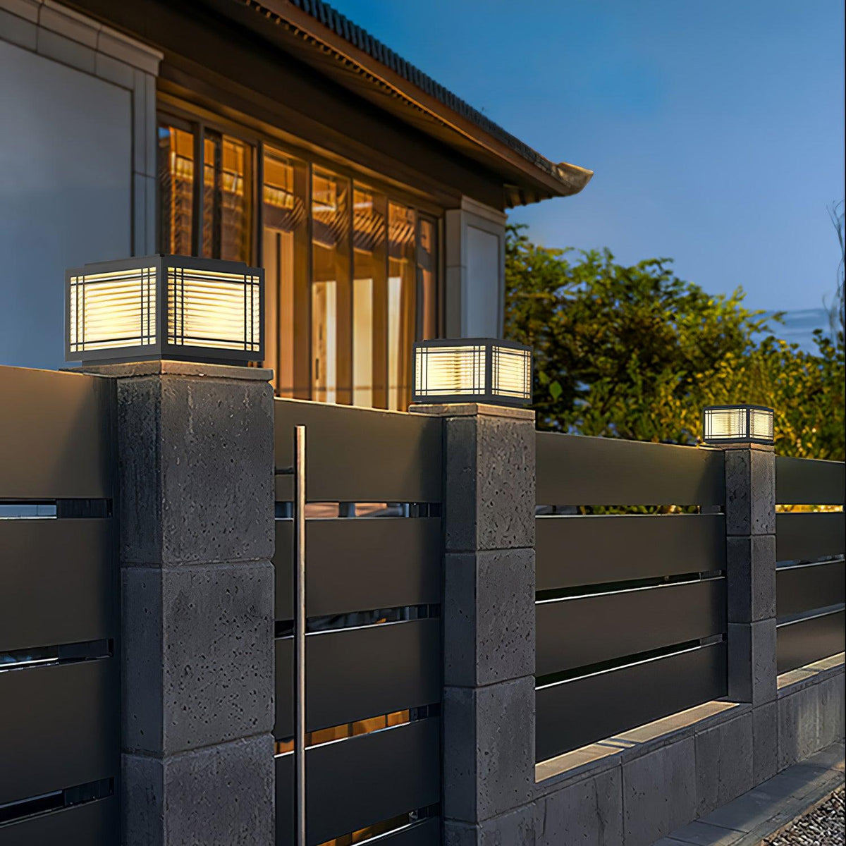Classic Black Post Light – Solar Deck Light for Yard