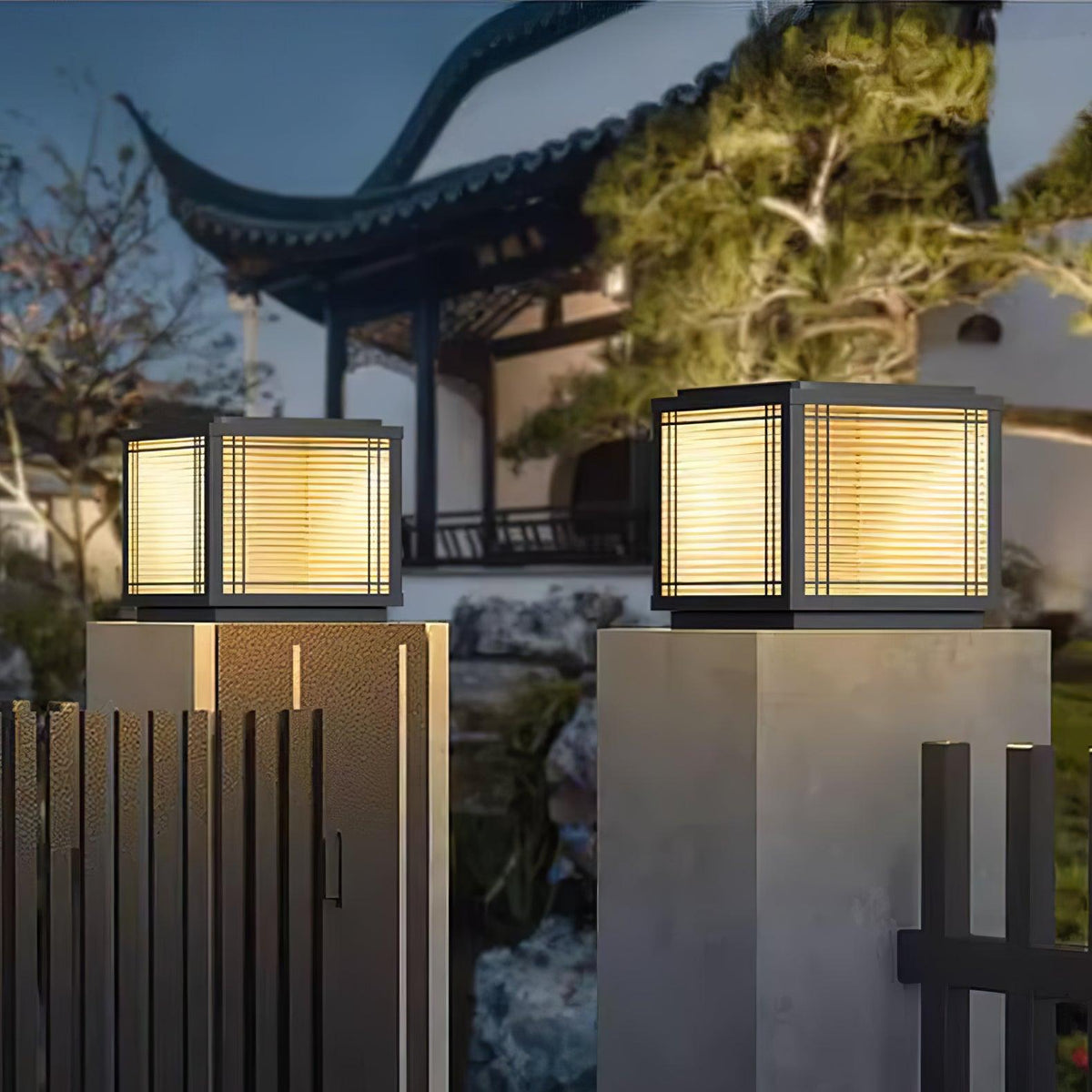 Classic Black Post Light – Solar Deck Light for Yard