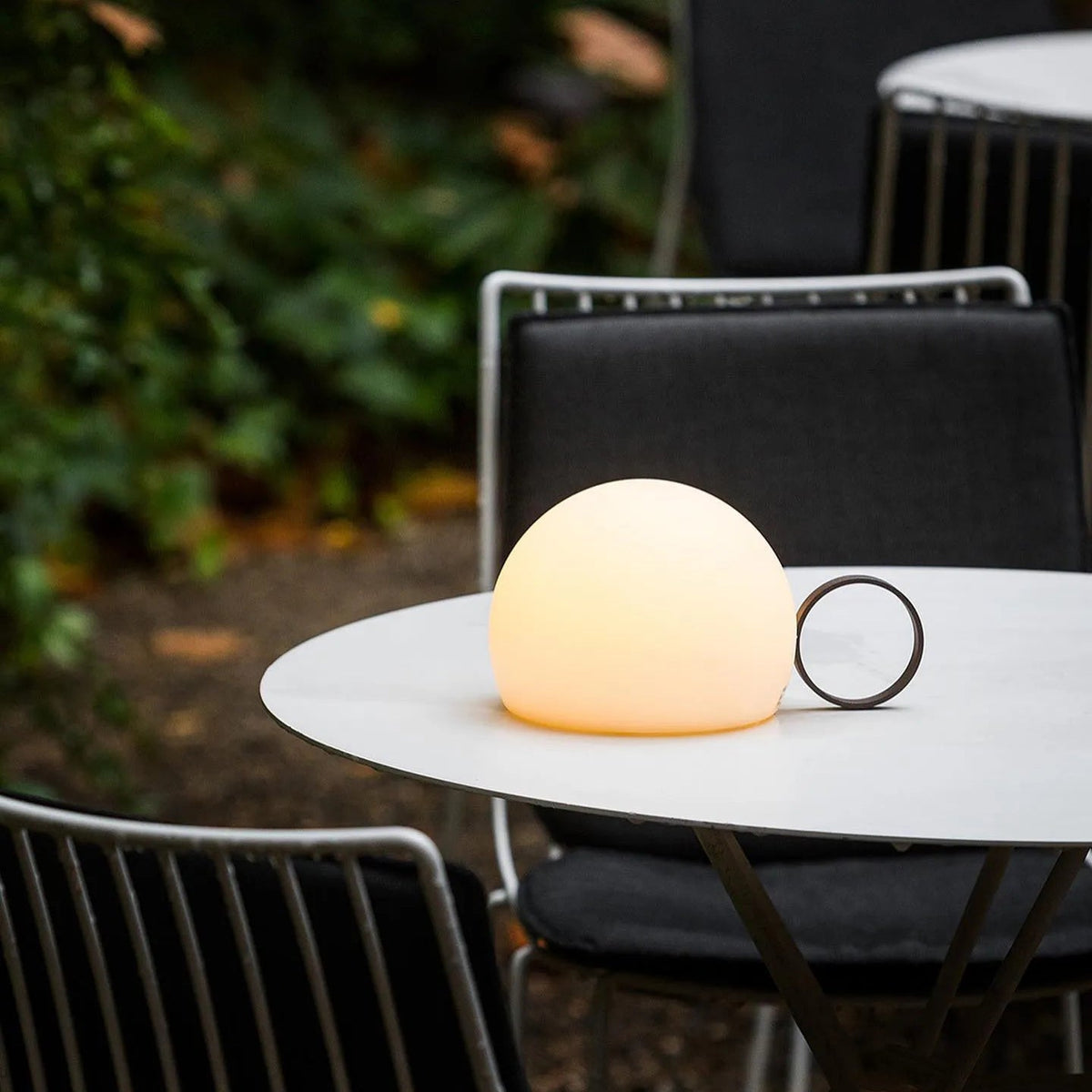 Modern Black Dome Table Lamp – Cordless Lamp for Patio