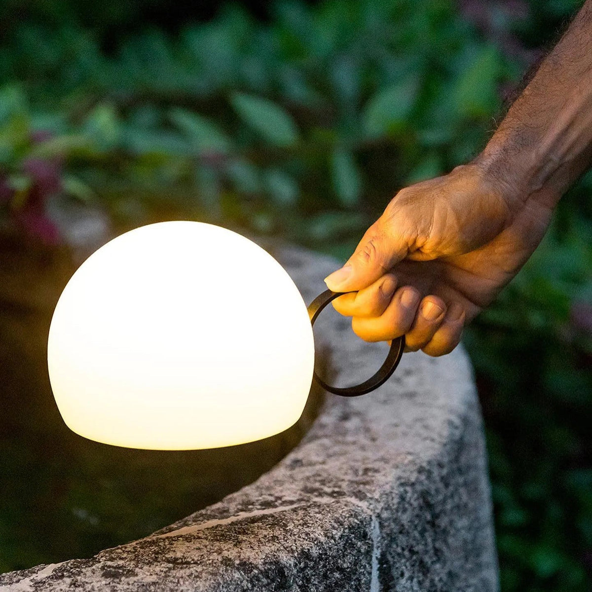 Modern Black Dome Table Lamp – Cordless Lamp for Patio
