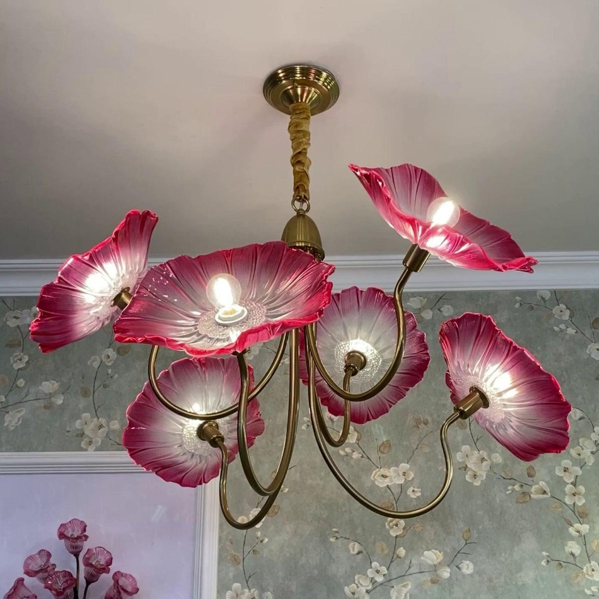 Modern Gold Frosted Glass Lotus Chandelier – Leaf