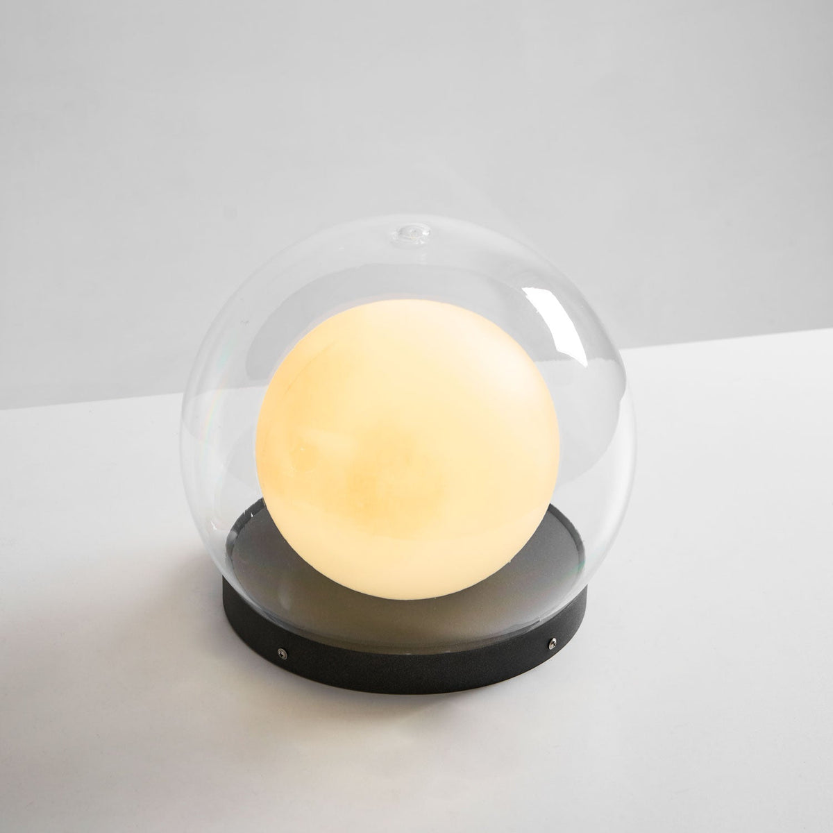 Modern Black Globe Table Lamp – Outdoor Dome Lamp for Patio