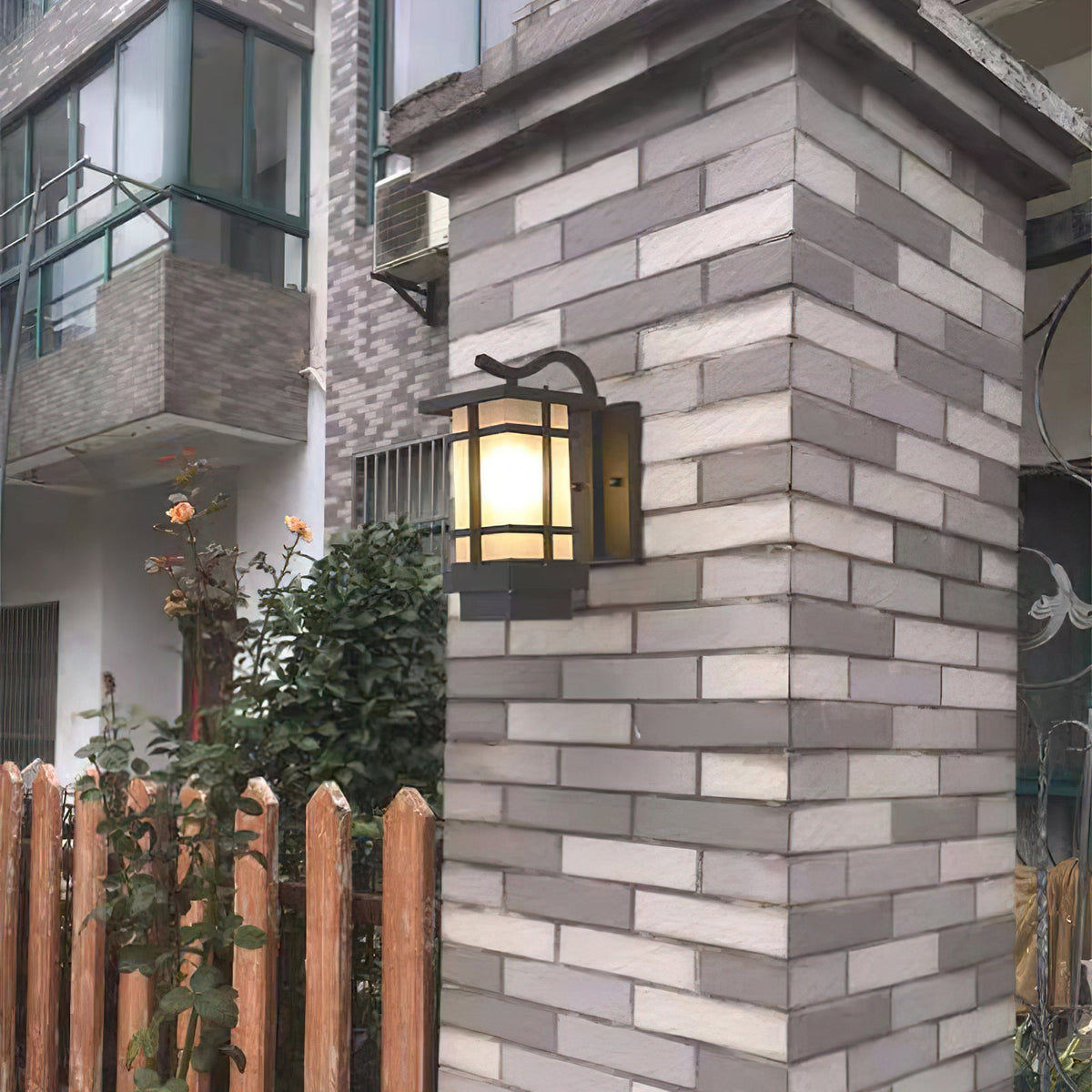 Classic Black Lantern Wall Light – Porch Light for Patio