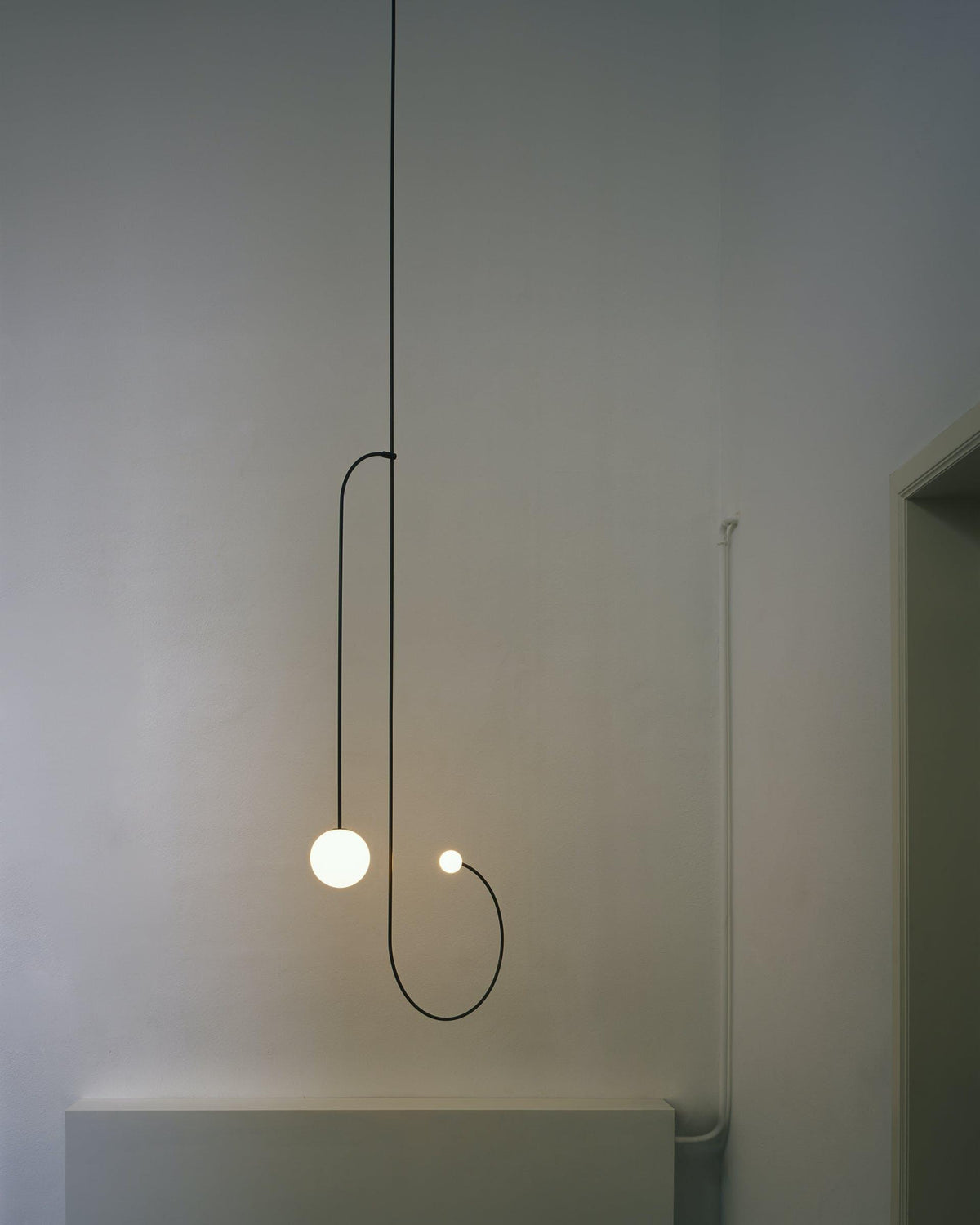 Modern Gold Metal Arc Chandelier – Globe Pendants