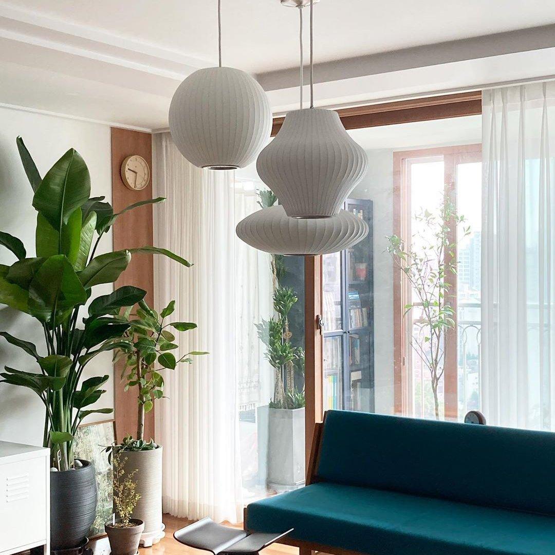 Mid-Century White Silk Pendant – Bubble Wireframe