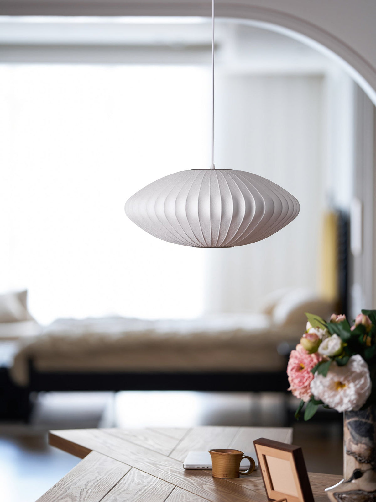Mid-Century White Silk Pendant – Bubble Wireframe