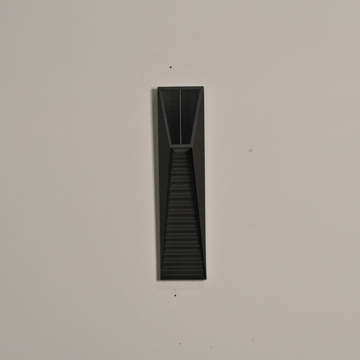 Modern Black Solar Wall Light – Slim Sconce for Fence