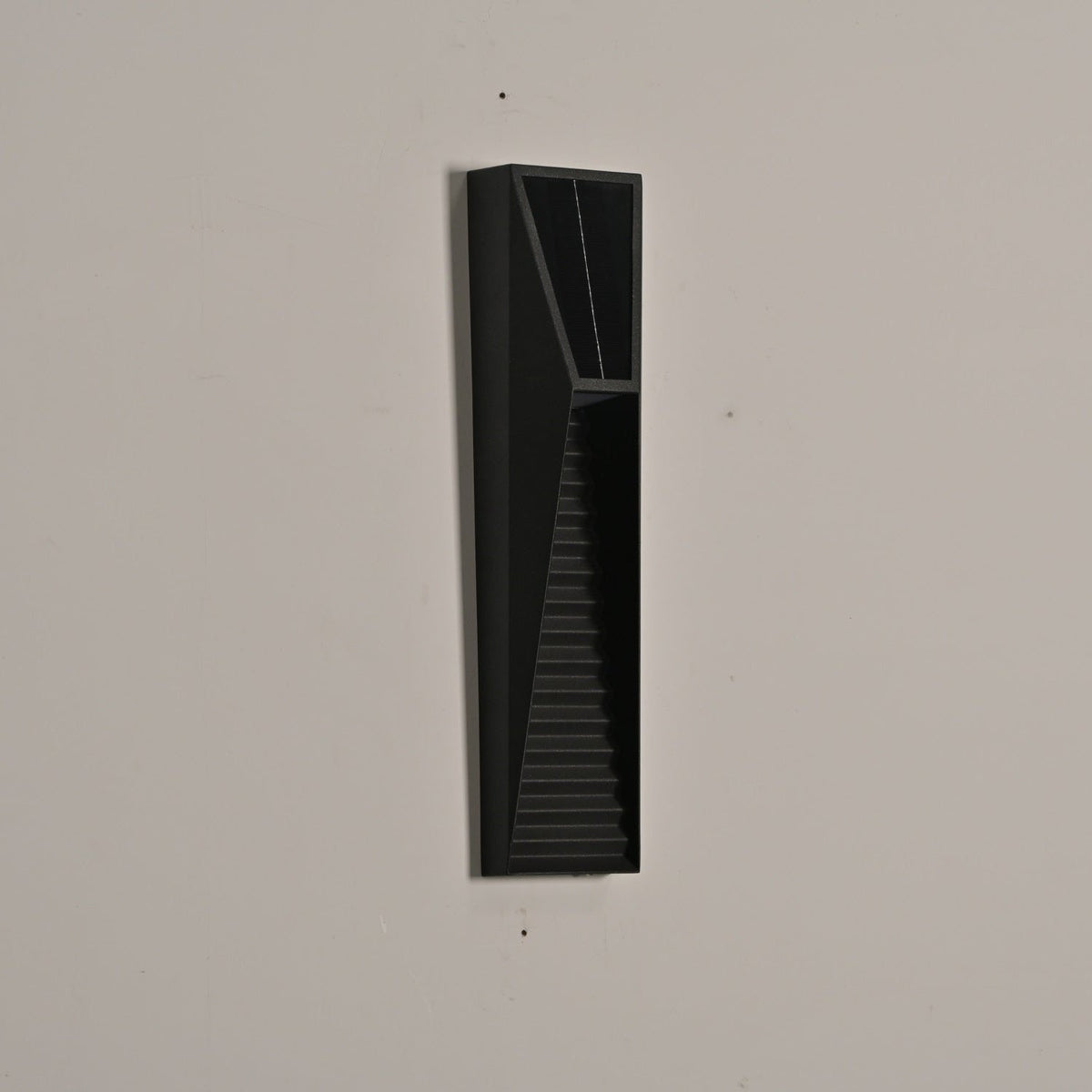 Modern Black Solar Wall Light – Slim Sconce for Fence