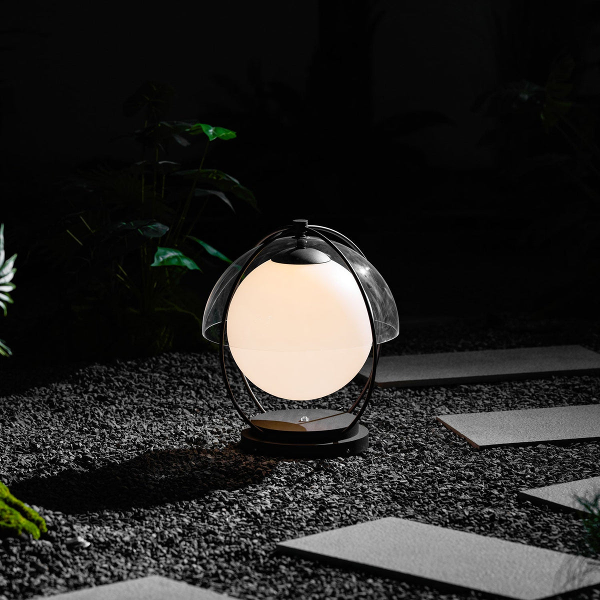 Modern Black Globe Lamp – Open Frame Table Lamp for Patio