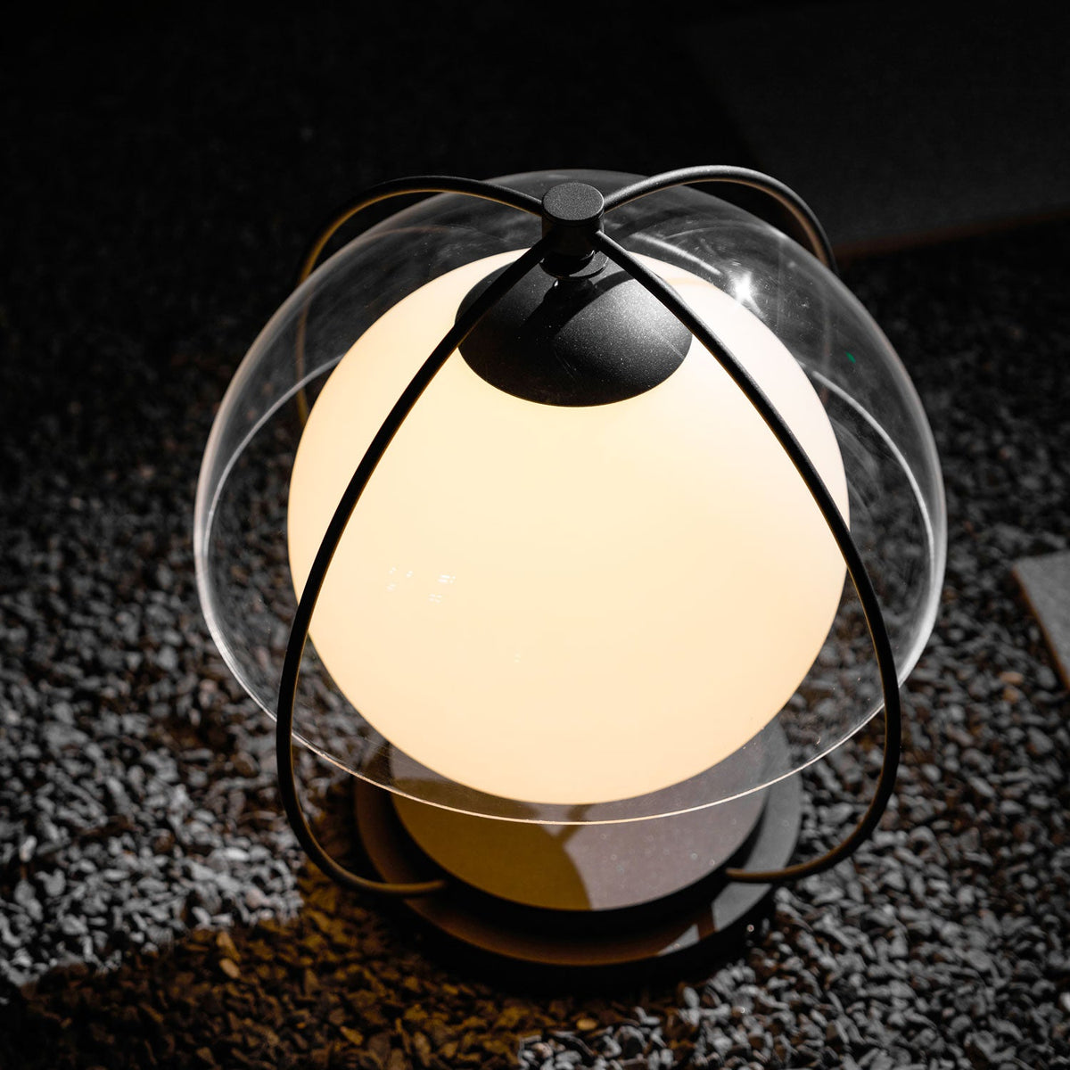 Modern Black Globe Lamp – Open Frame Table Lamp for Patio