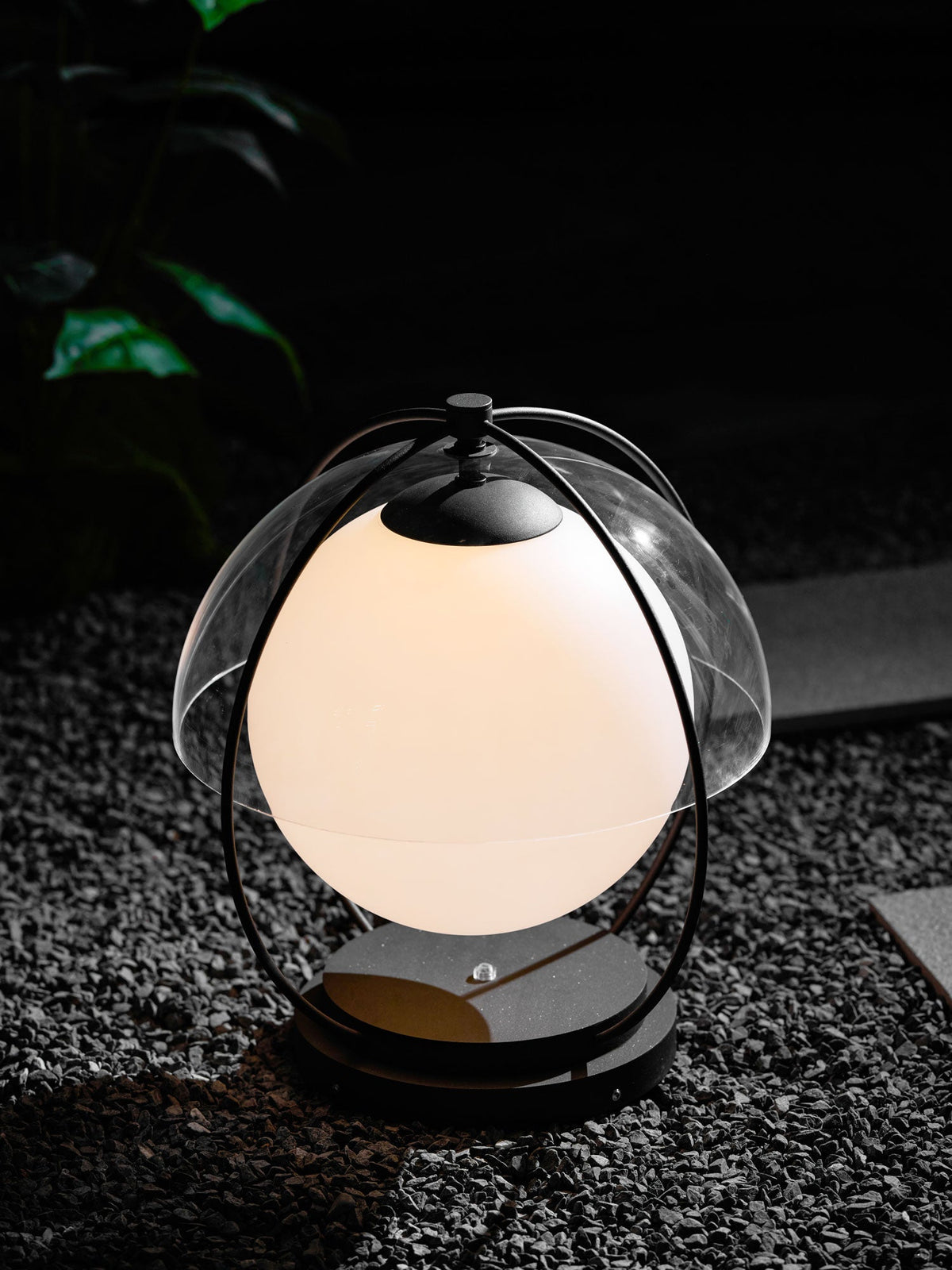 Modern Black Globe Lamp – Open Frame Table Lamp for Patio