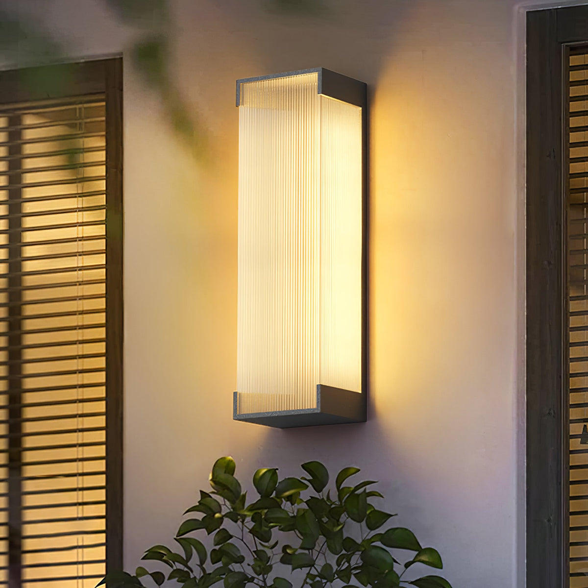 Modern Black Rectangle Wall Light – Ribbed Sconce for Porch