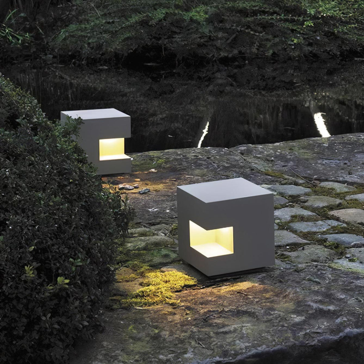 Modern Black Square Post Light – Solar Cube Light for Fence